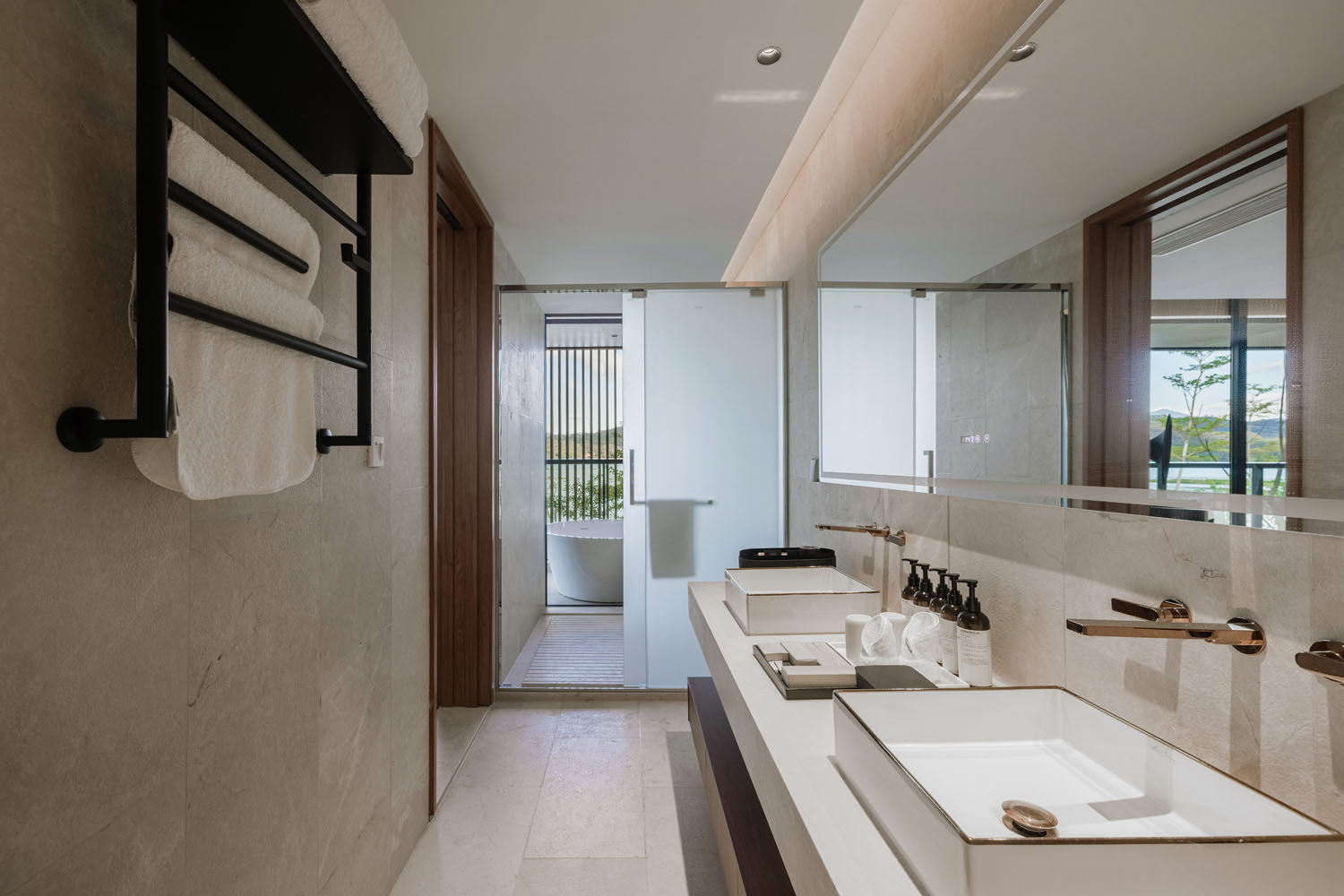 3U4A6349-HDR.jpg