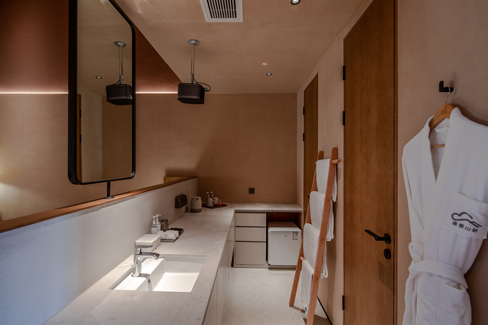 4L7A3690-HDR.jpg